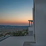 Apartahotel Halcyon Suites&villas Naxos 4*