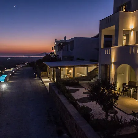 Halcyon And Naxos 4*