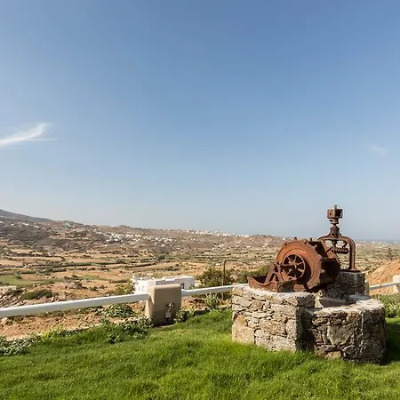 Aparthotel Halcyon Suites And Villas Naxos