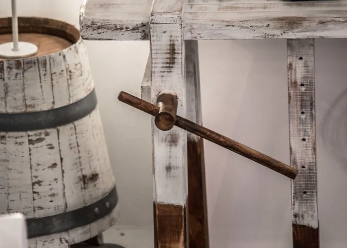 Halcyon And Naxos 4*